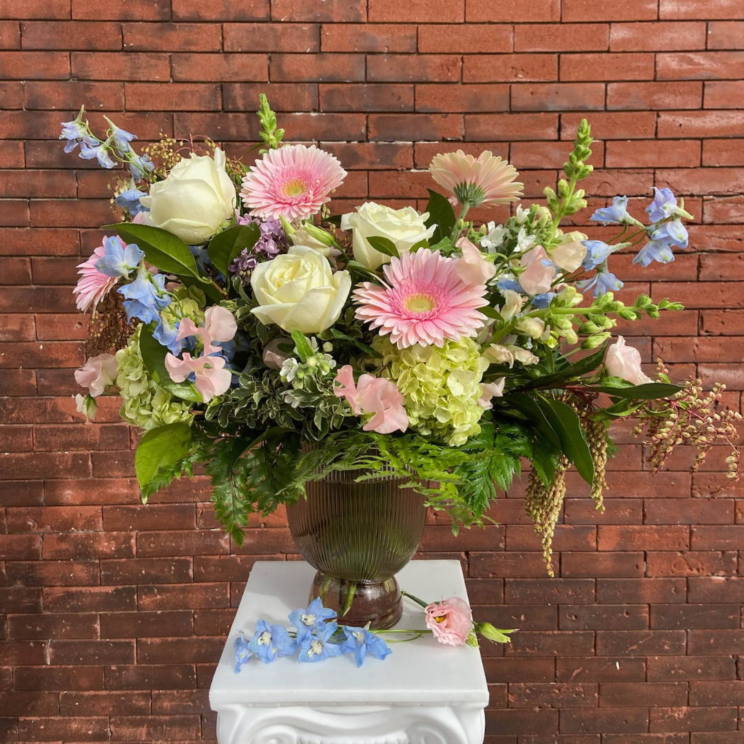 Mother's Day: Soft & Neutral